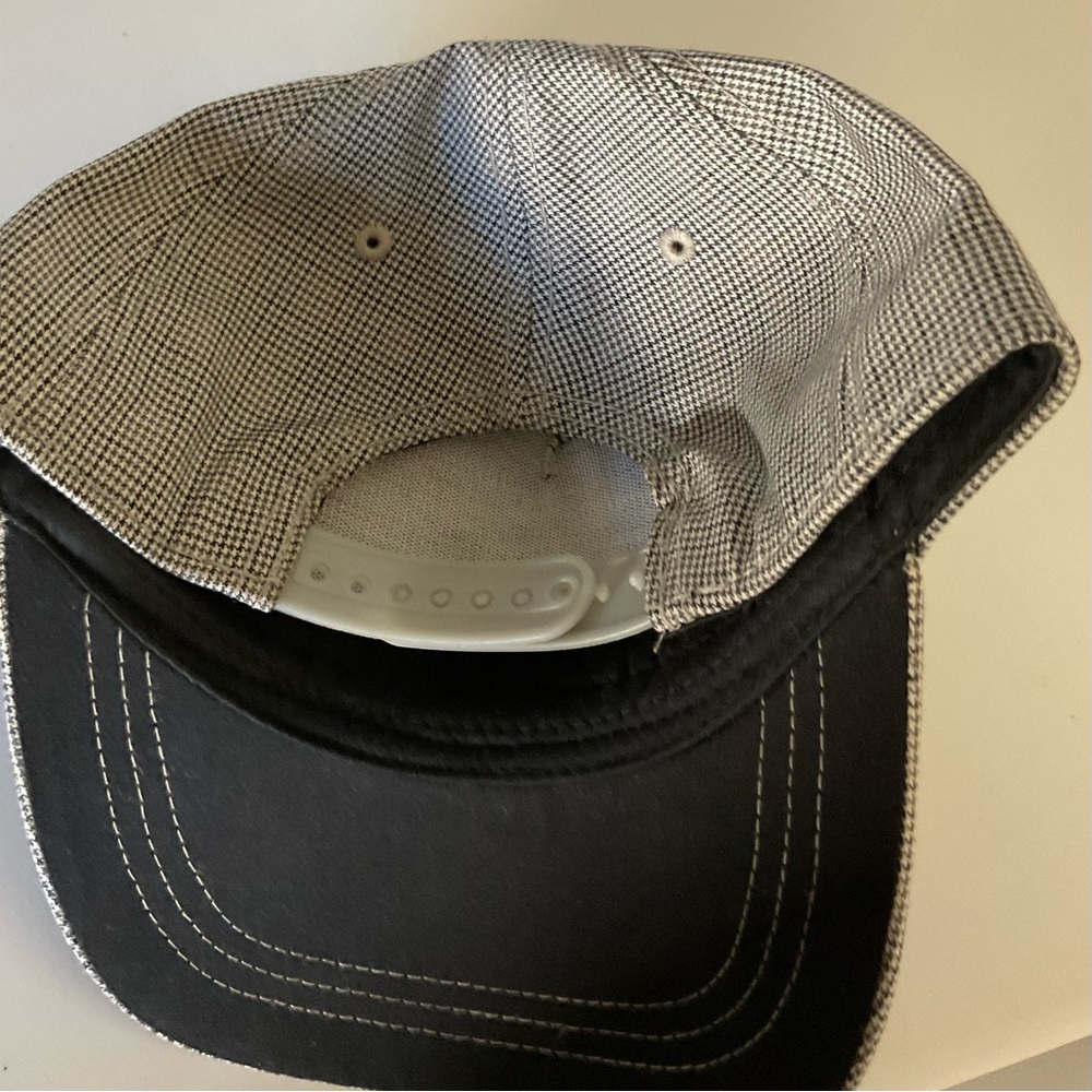 Hat - Picture 2 of 3